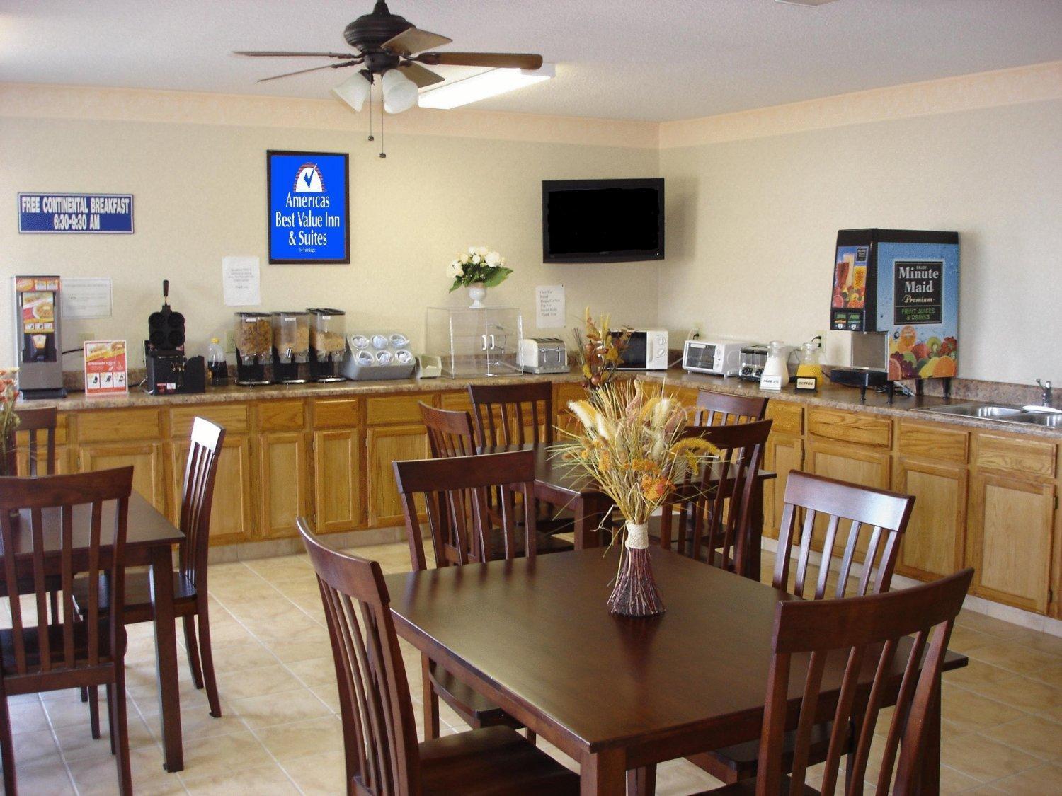 Americas Best Value Inn & Suites Macon Restaurace fotografie