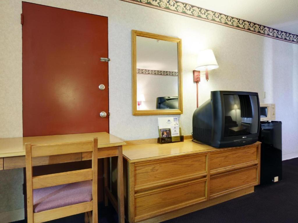 Americas Best Value Inn & Suites Macon Exteriér fotografie
