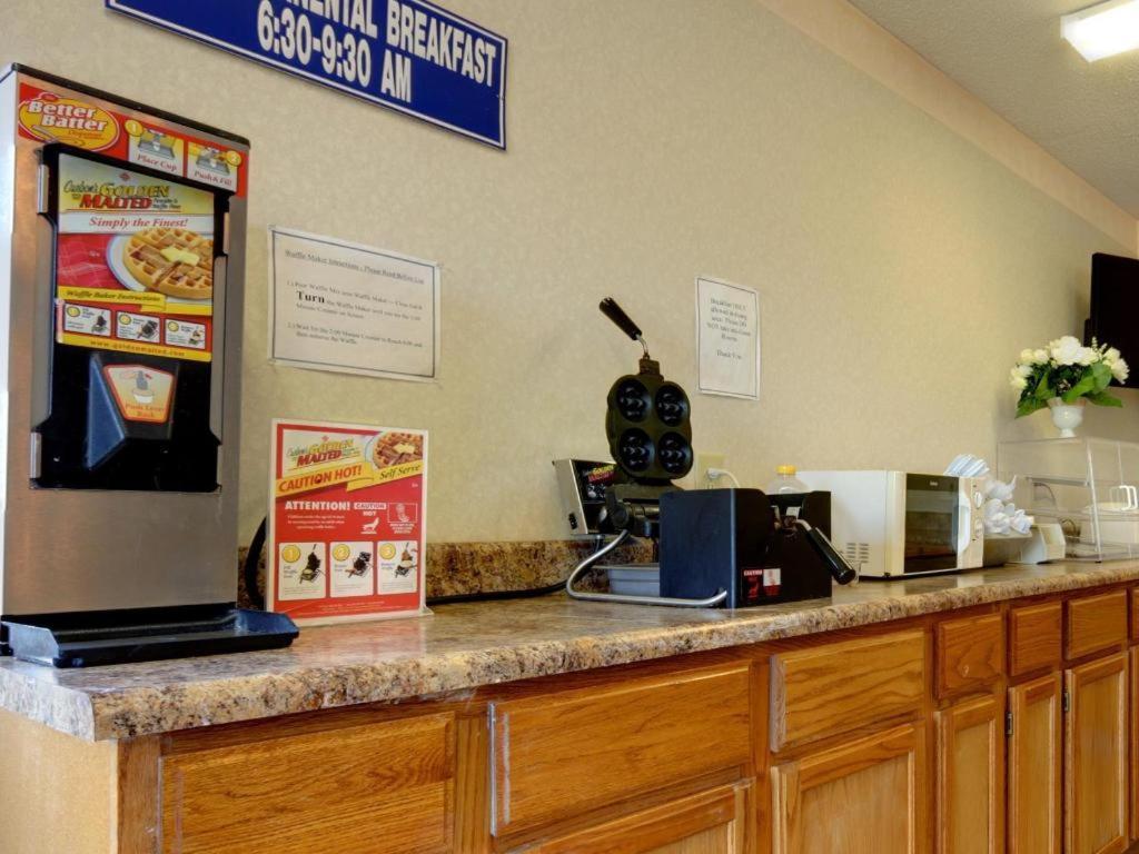 Americas Best Value Inn & Suites Macon Exteriér fotografie