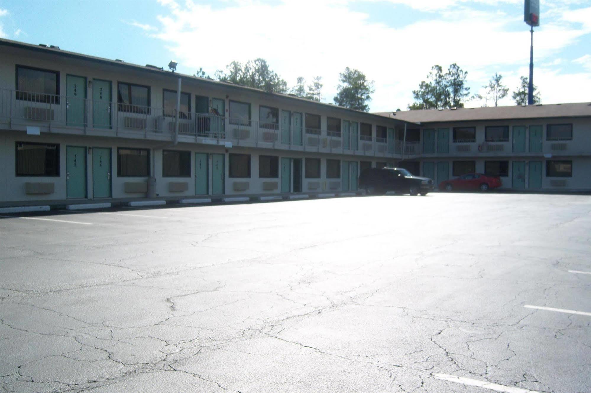 Americas Best Value Inn & Suites Macon Exteriér fotografie